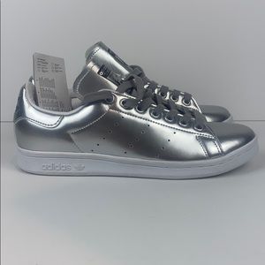 ADIDAS STAN SMITH WOMEN'S - METALLIC SILVER/WHITE